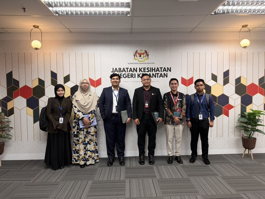 A visit and discussion with healthcare stakeholders at JKN Kelantan.
